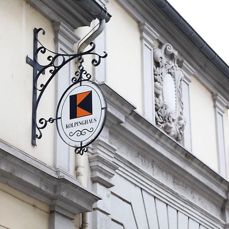 Kolping Hostel Trier Im Warsberger Hof מראה חיצוני תמונה