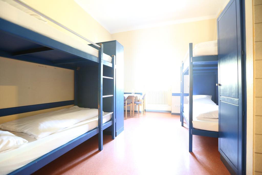Kolping Hostel Trier Im Warsberger Hof מראה חיצוני תמונה